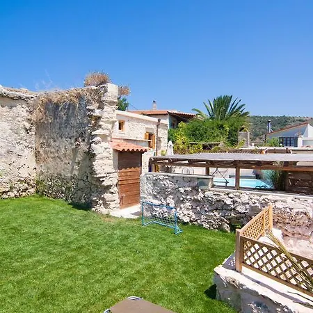 Salis Holiday home Gonia